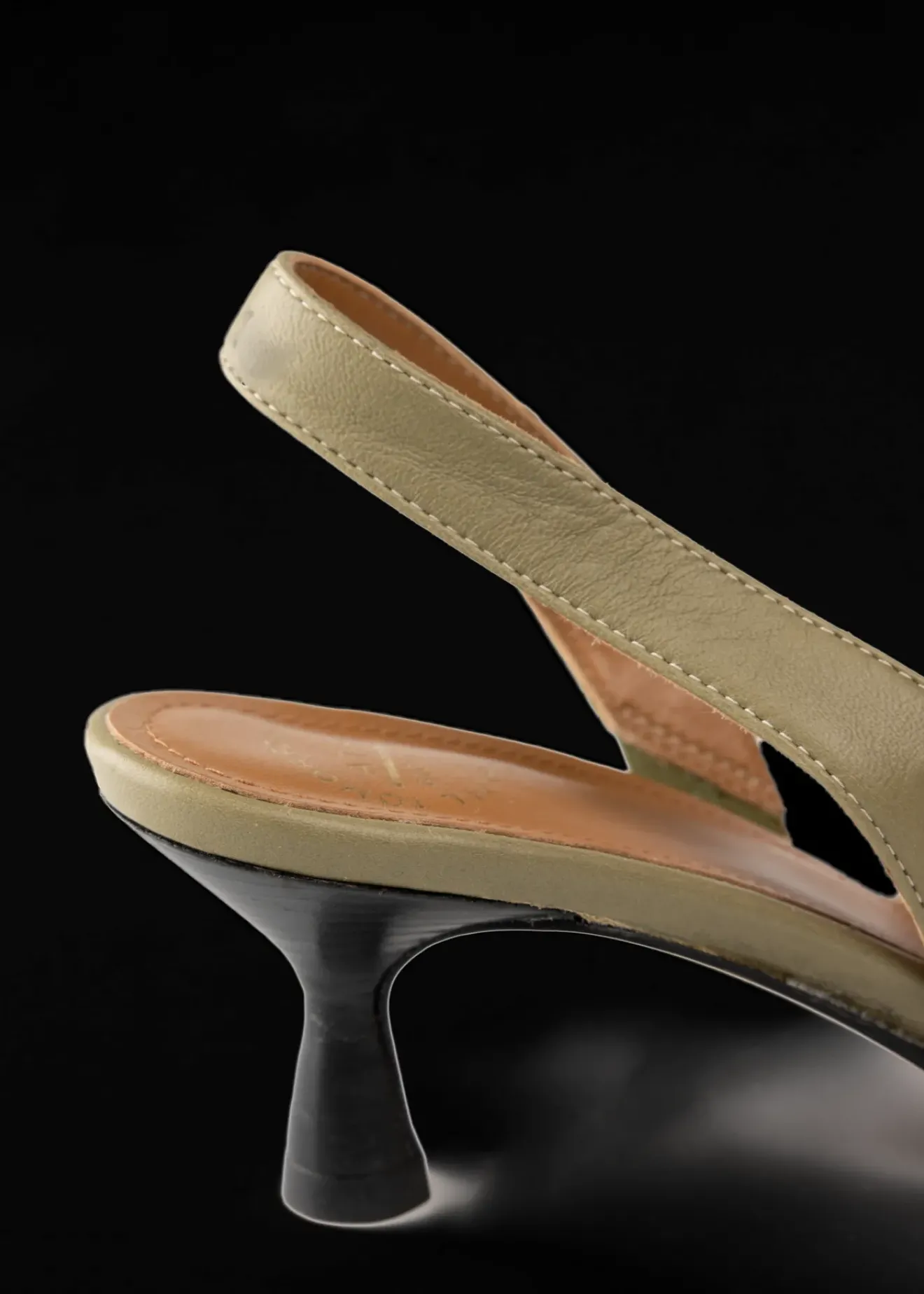 Vanilia Atp Atelier Pumps Desana Nappa Cypress Discount