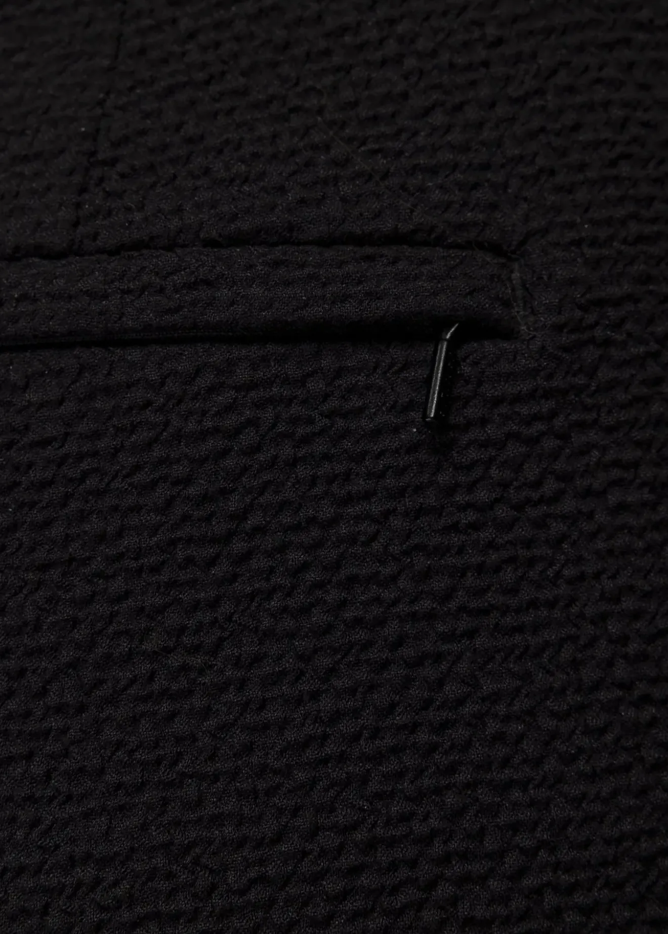 Vanilia Crinkle Structuur Chino Zwart Best