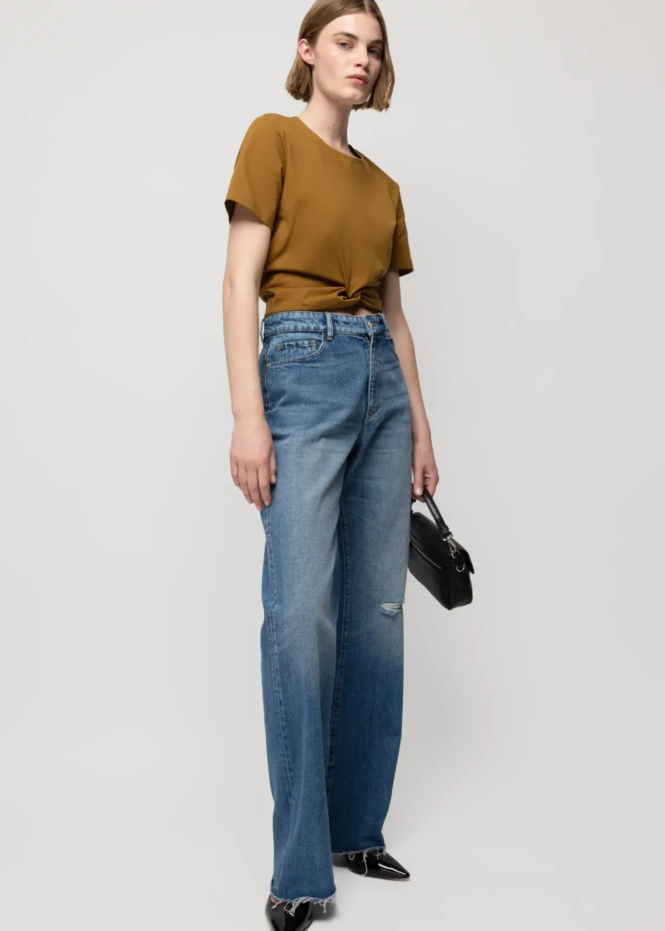 Vanilia Cropped Shirt Met Knoopdetail Breen Discount