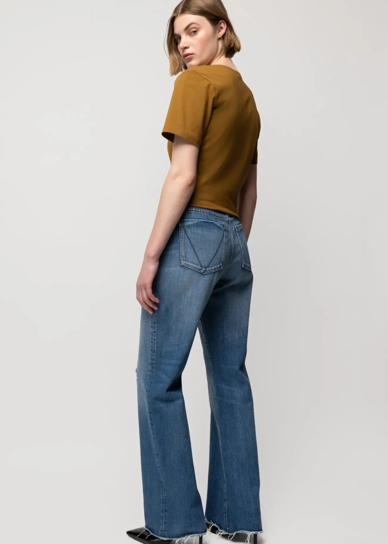 Vanilia Cropped Shirt Met Knoopdetail Breen Discount
