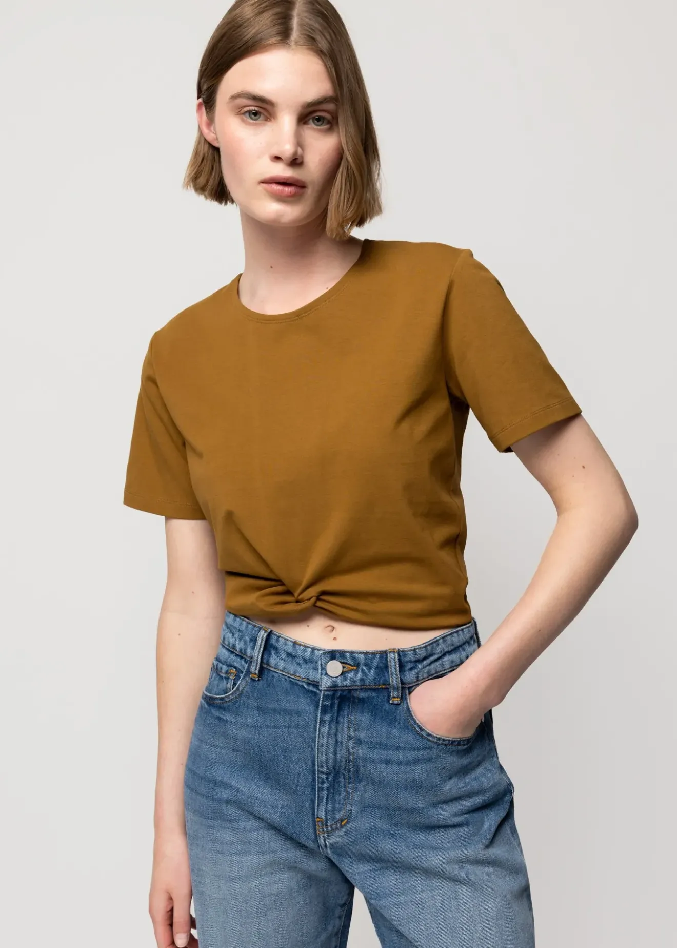 Vanilia Cropped Shirt Met Knoopdetail Breen Discount