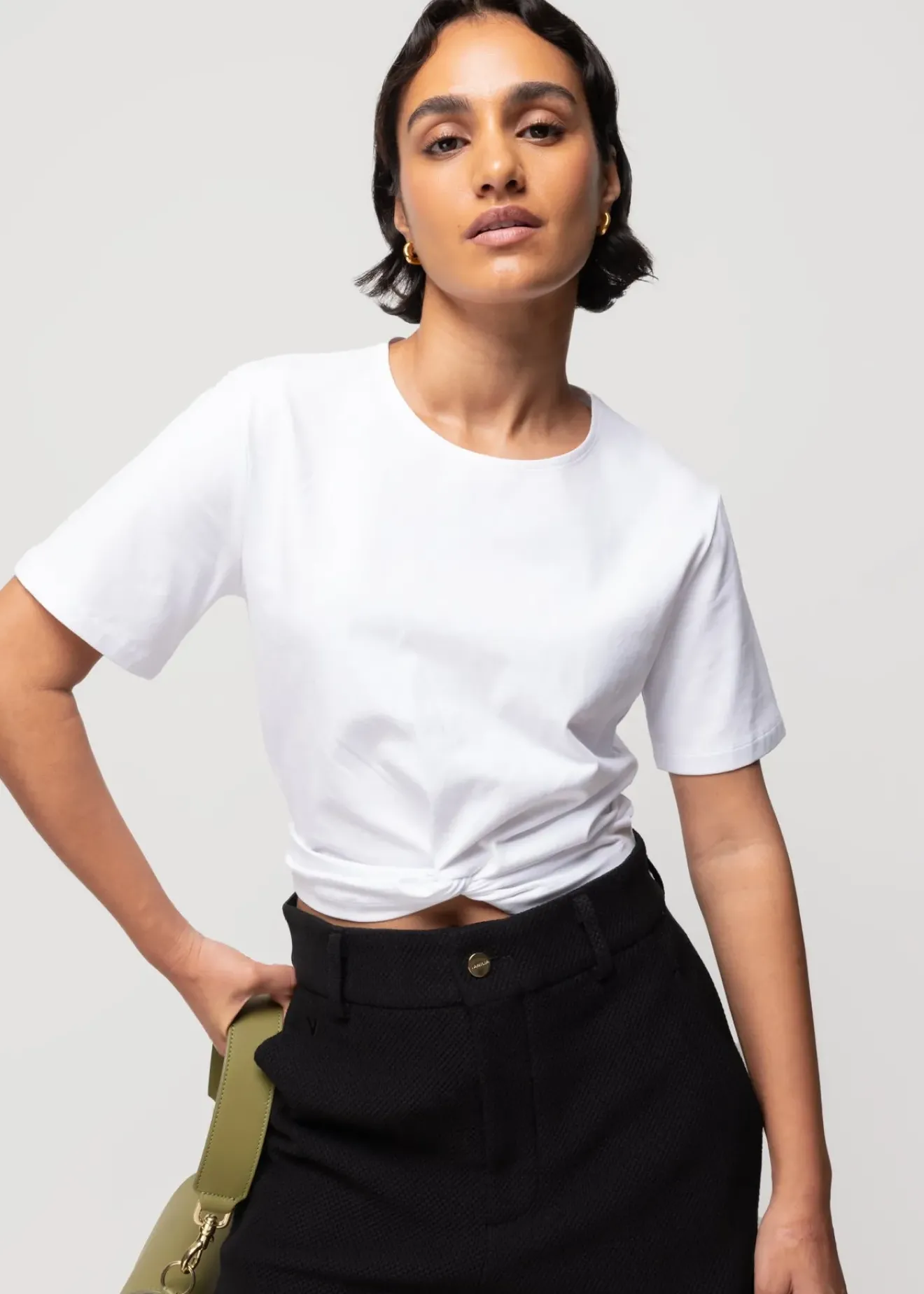 Vanilia Cropped Shirt Met Knoopdetail Wit Discount