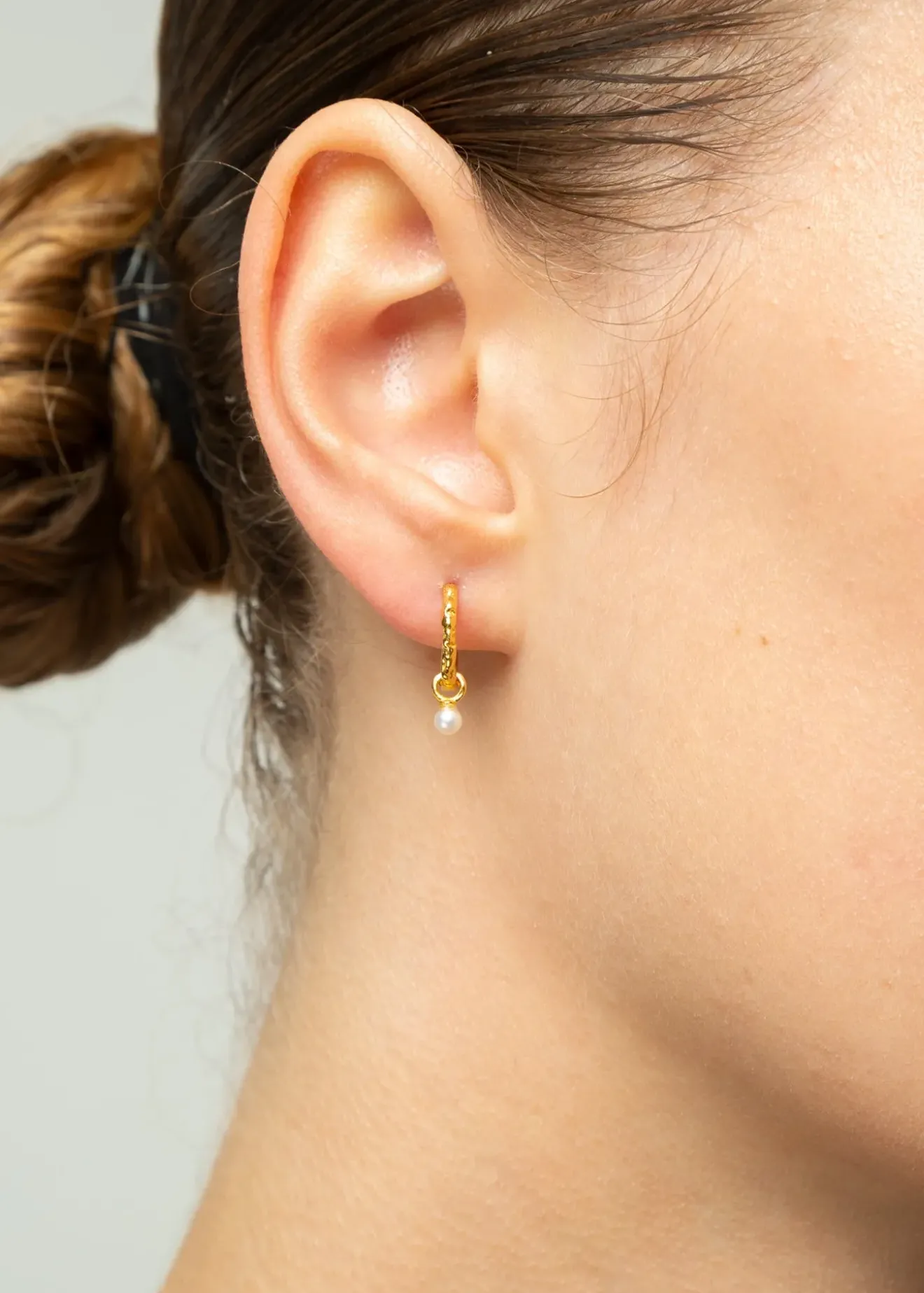 Vanilia Enamel Oorbellen Belle Met Parel Pearl Online