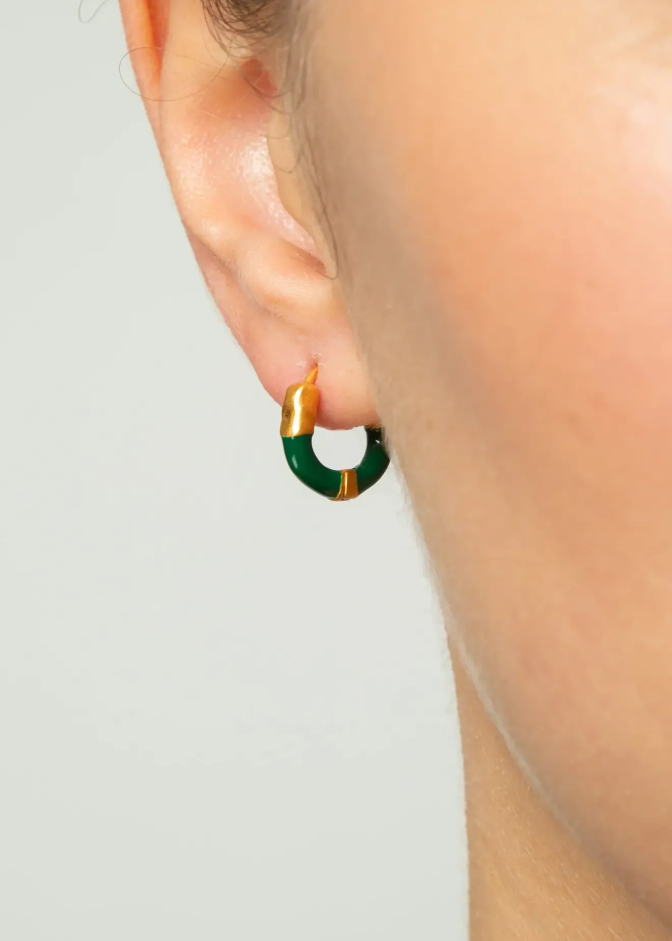 Vanilia Enamel Oorbellen Lina Petrol Green Fashion