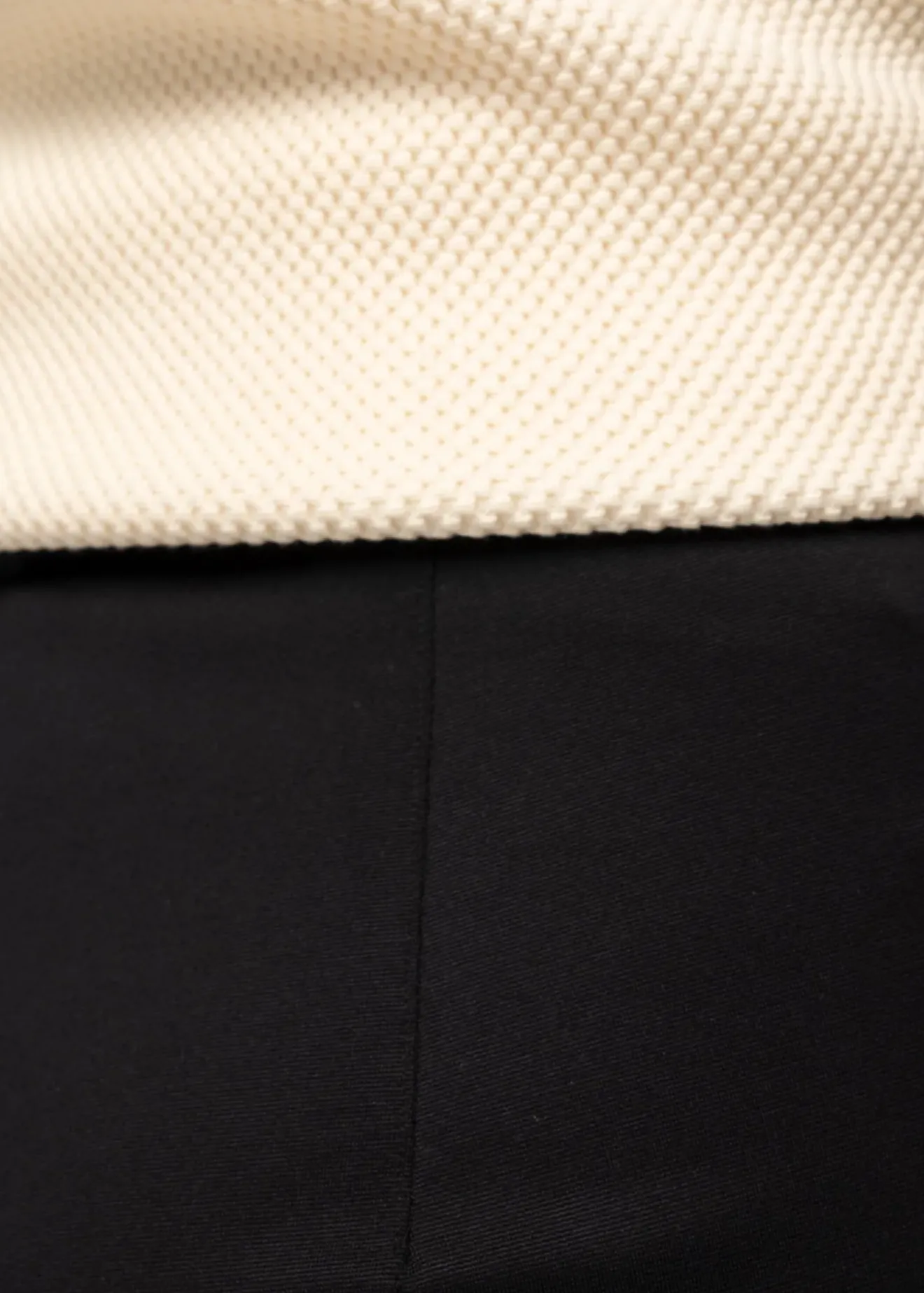 Vanilia High Tech Broek Zwart Fashion