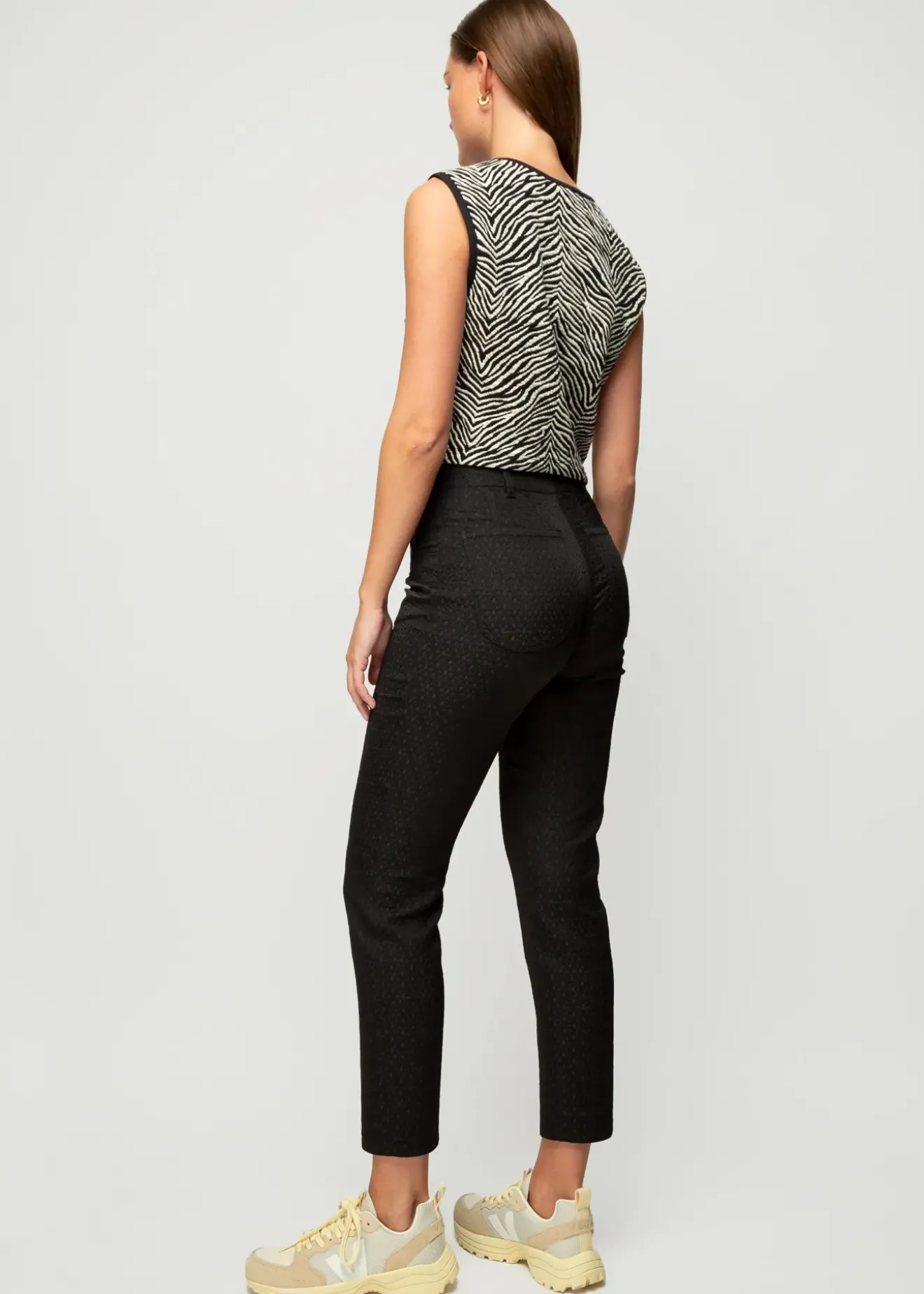 Vanilia Jacquard Zebra Top Black/Ecru Best