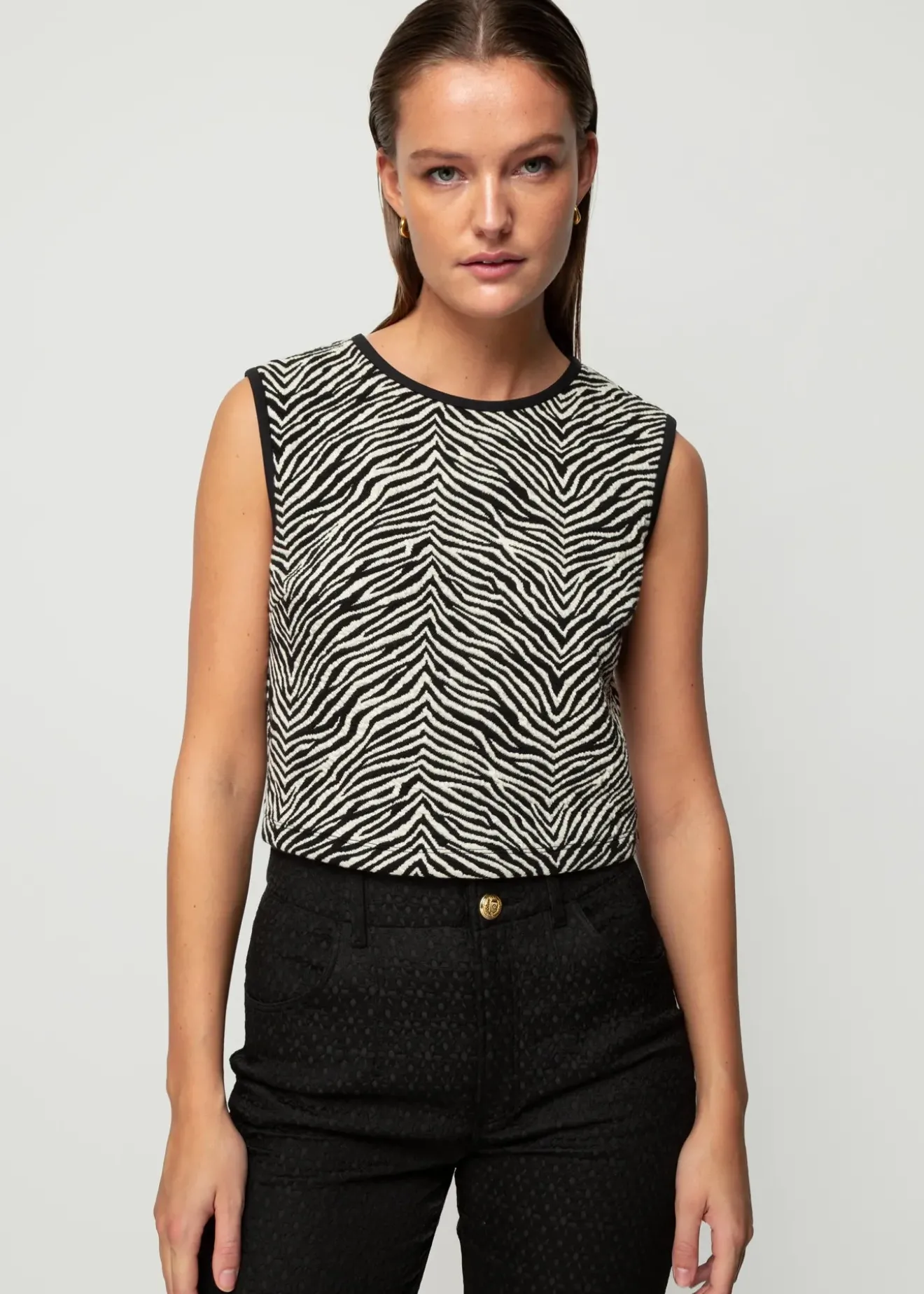 Vanilia Jacquard Zebra Top Black/Ecru Best