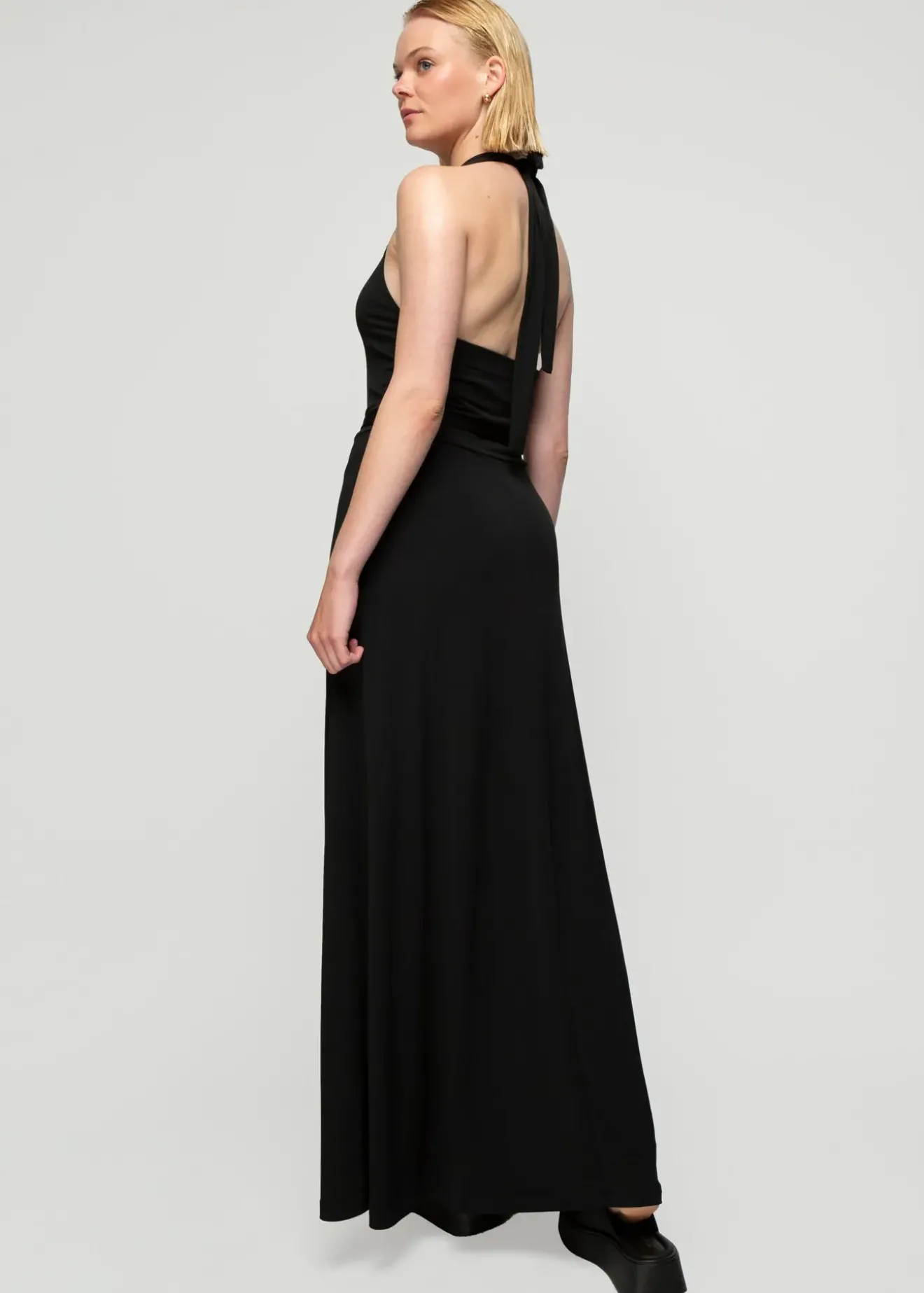 Vanilia Lange Halterjurk Zwart Discount