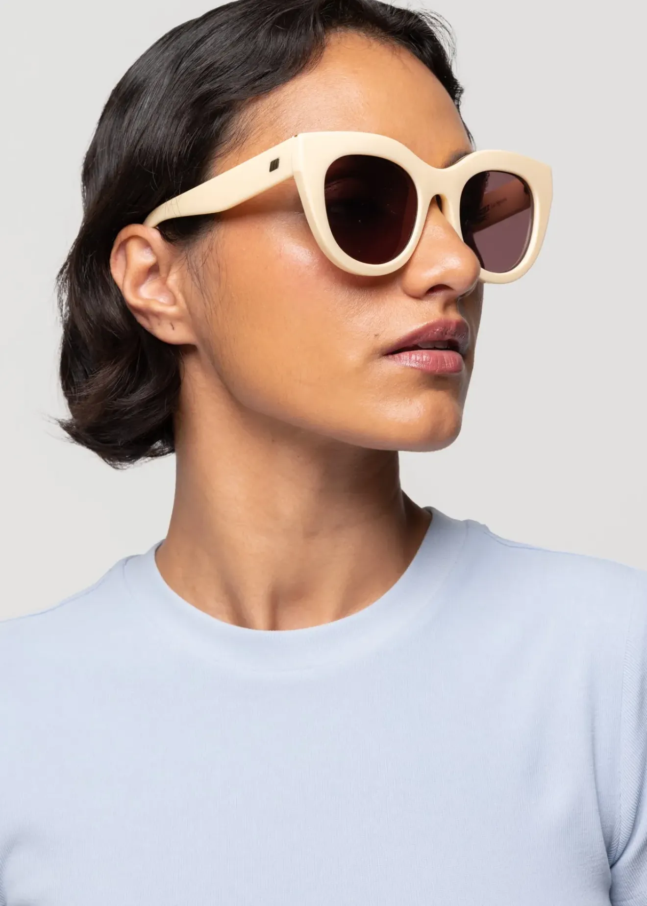 Vanilia Le Specs Zonnebril Airheart Ivory W/Smokey Brown Mono New