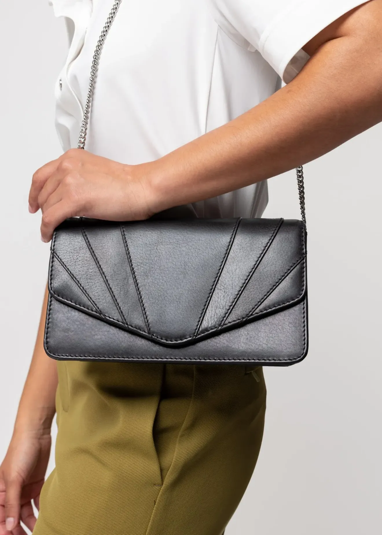 Vanilia Markberg Clutch Esme Antique Online