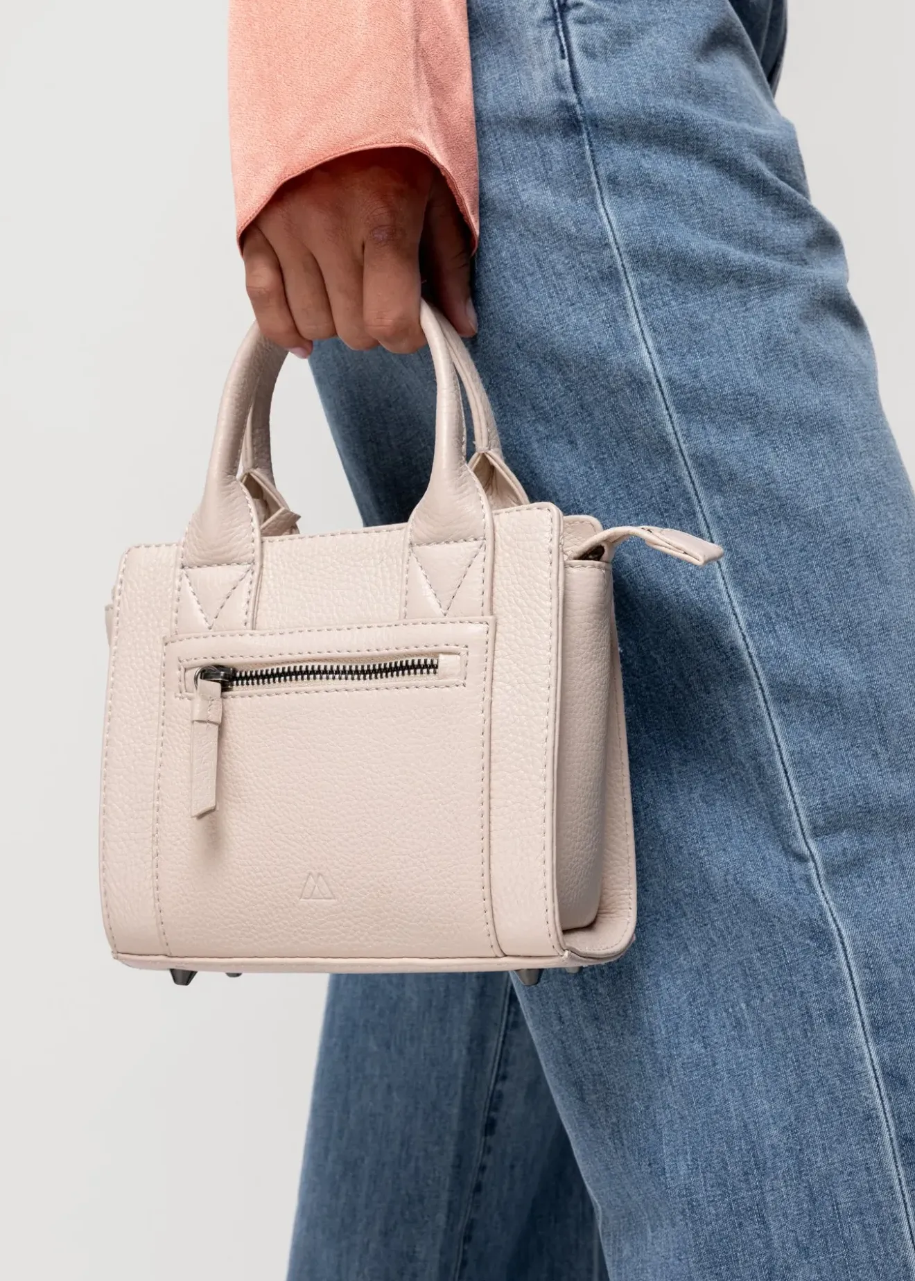 Vanilia Markberg Tas Maikal Small White Sand Online