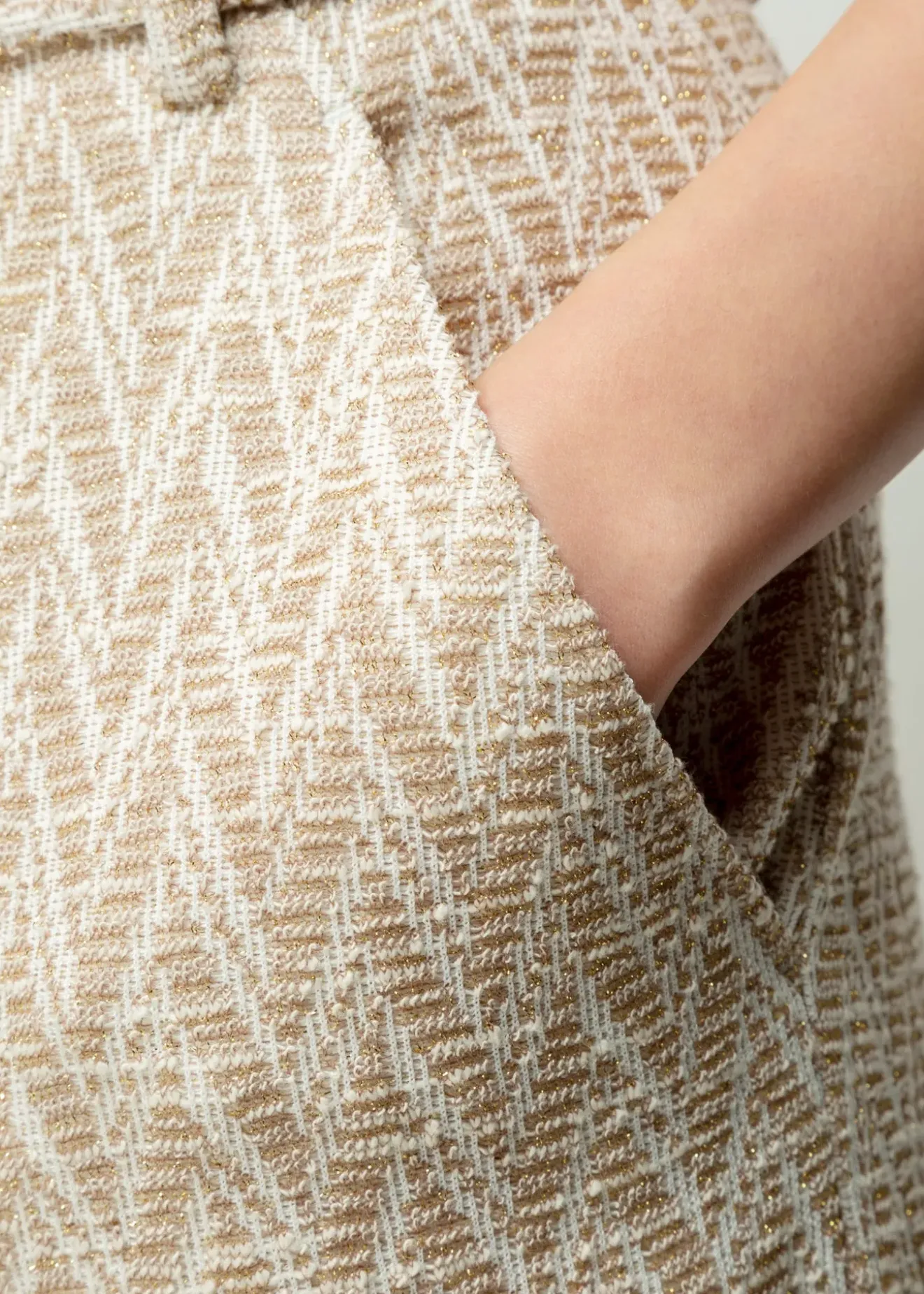 Vanilia Pantalon Met Zigzag Structuur Roasted Pecan Fashion