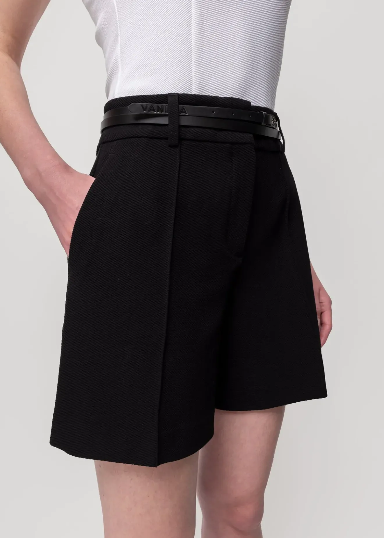 Vanilia Rib Short Zwart Best