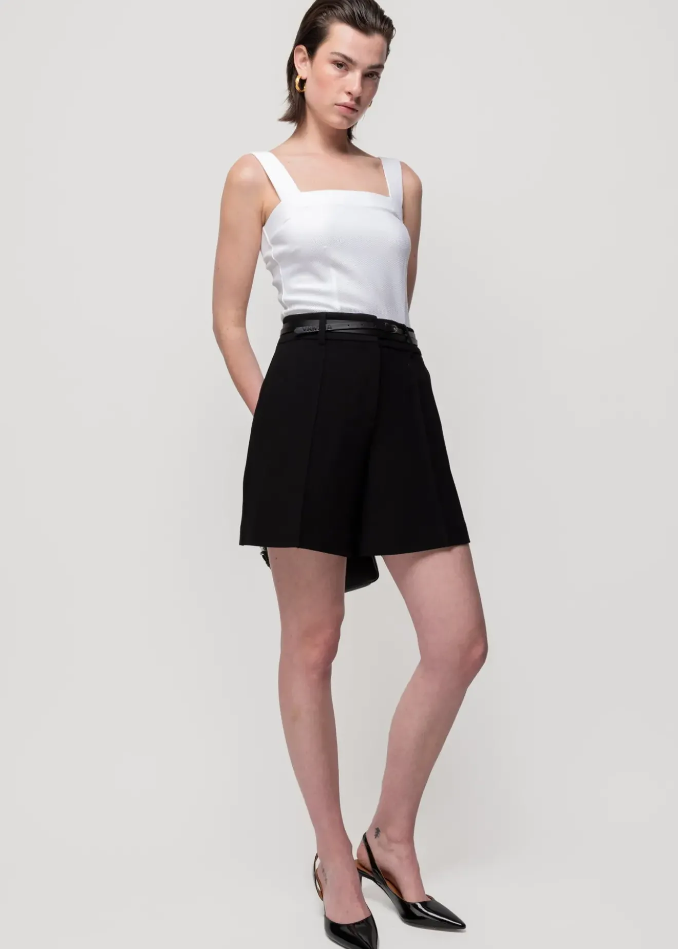 Vanilia Rib Short Zwart Best