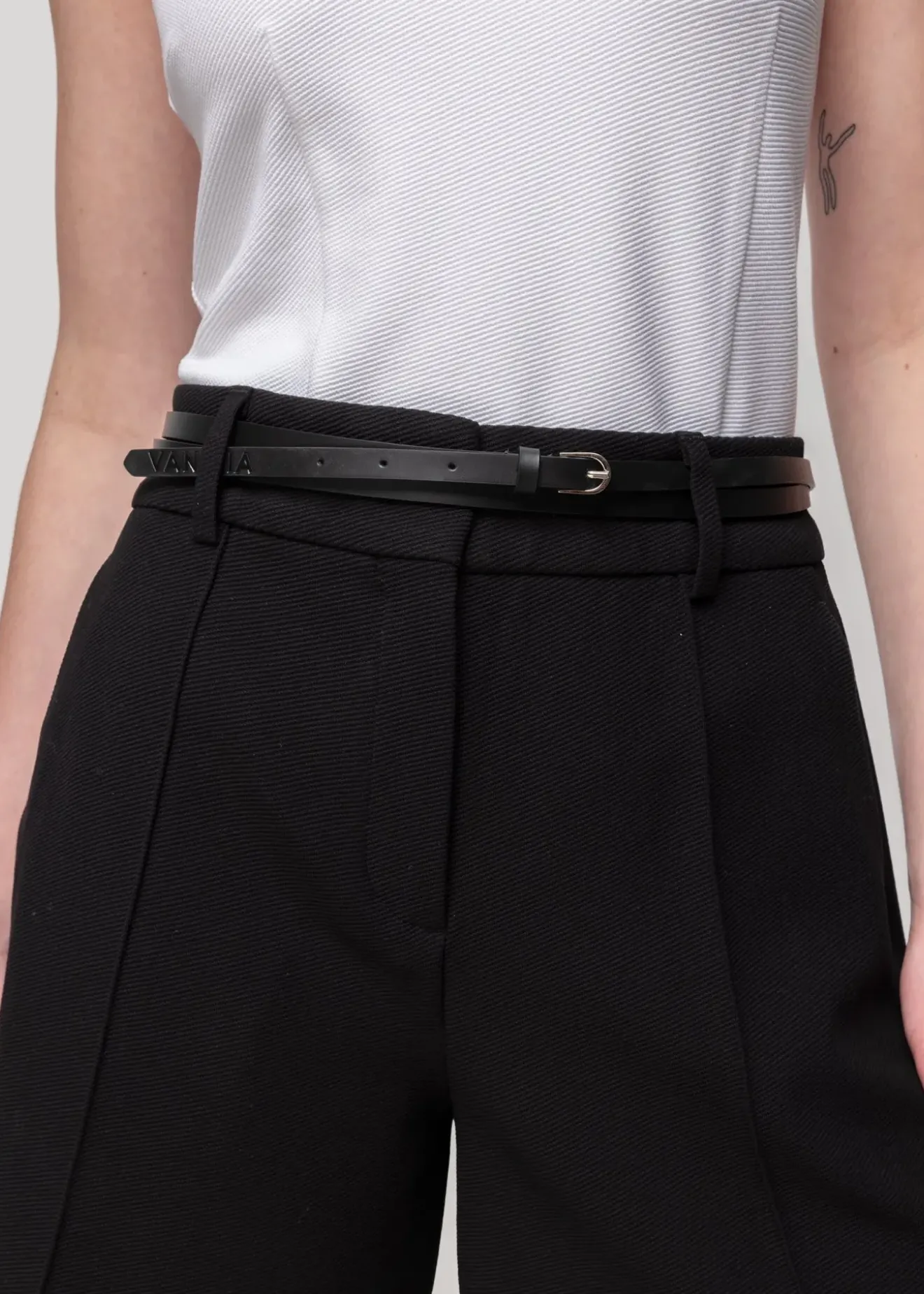 Vanilia Rib Short Zwart Best