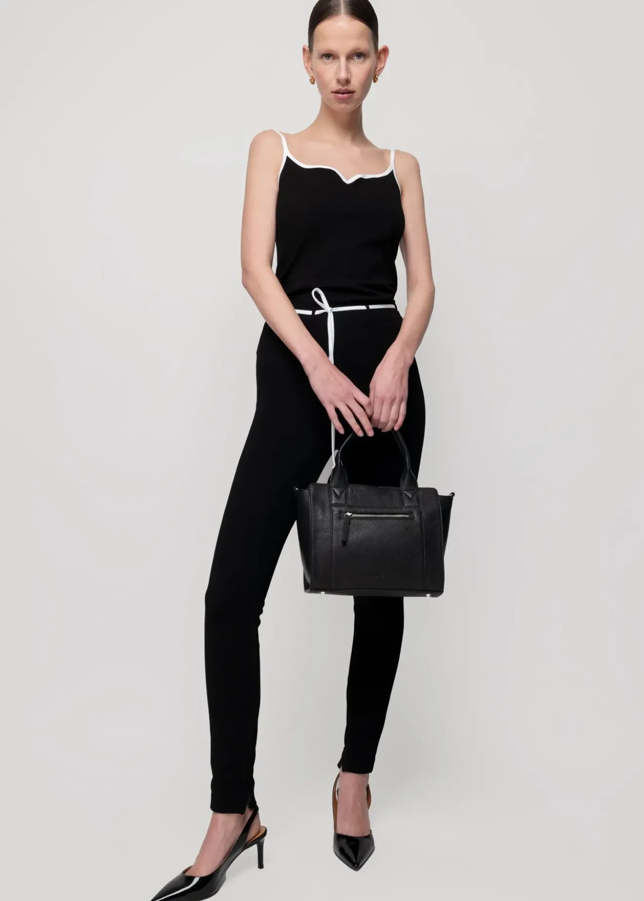 Vanilia Rib Top Met Hartvormige Hals Zwart Sale