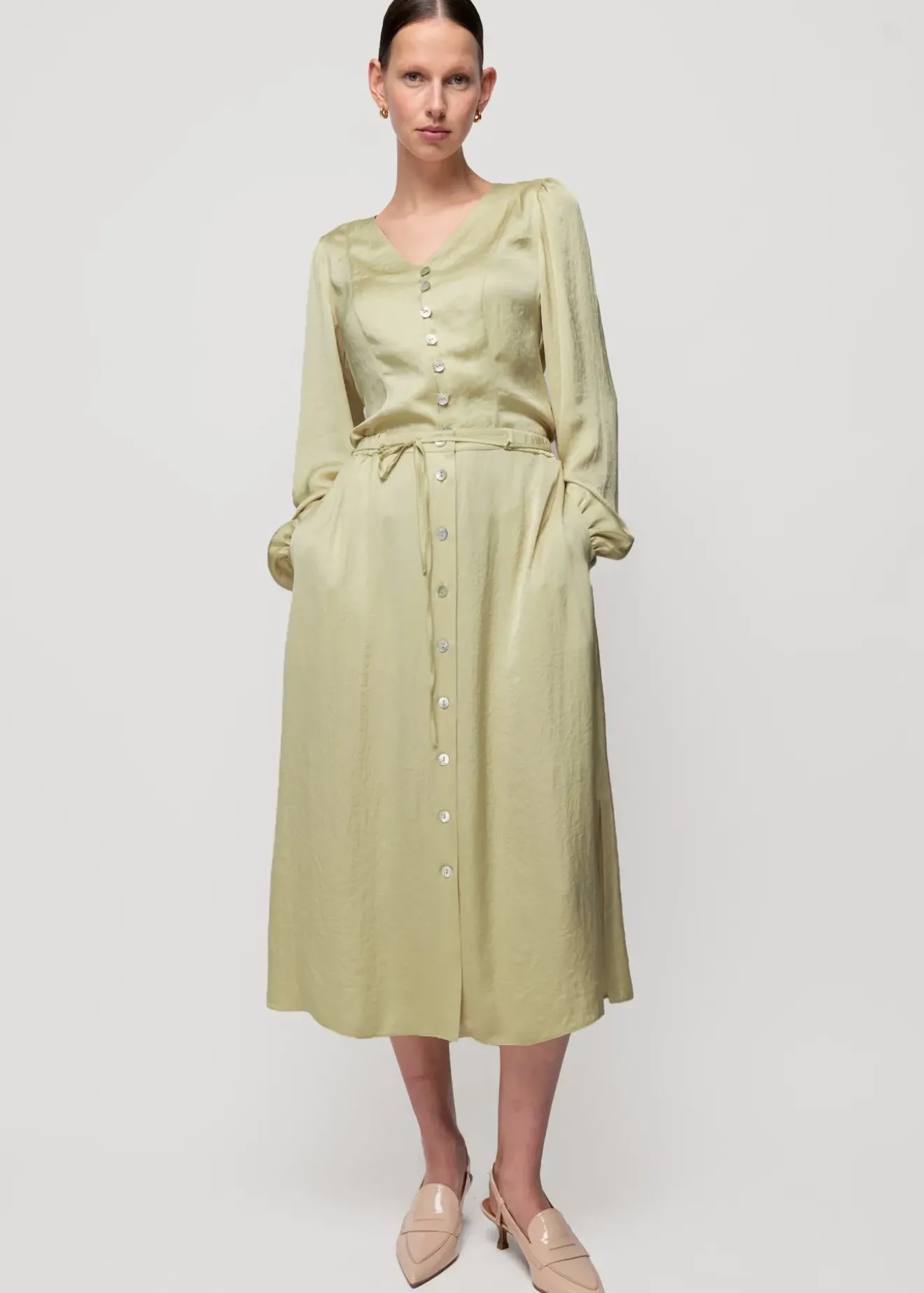 Vanilia Satijnen Blouse Met Parelmoer Linde Outlet