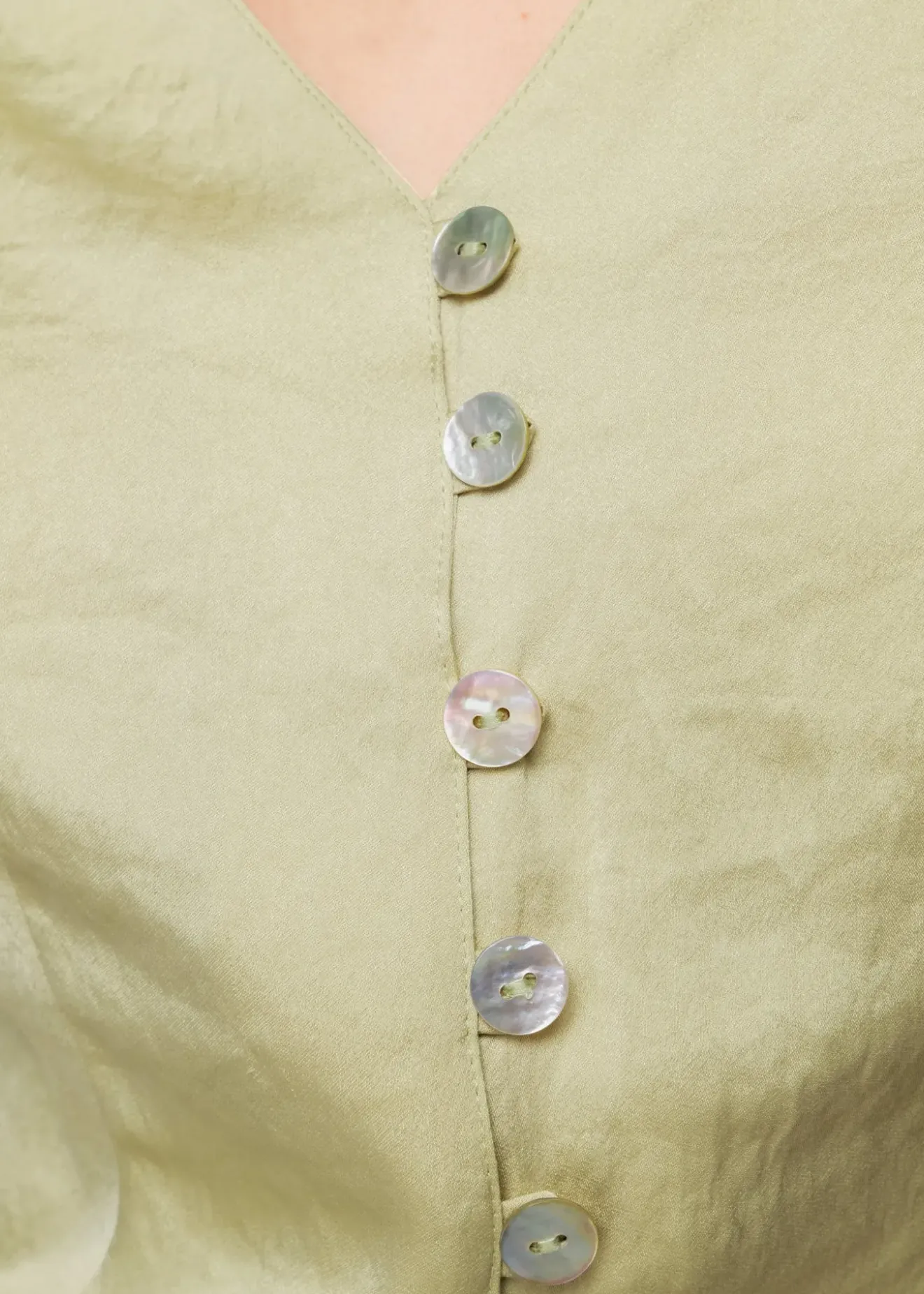 Vanilia Satijnen Blouse Met Parelmoer Linde Outlet