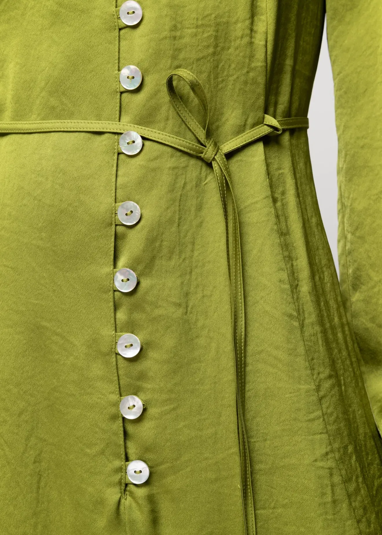 Vanilia Satijnen Mini Jurk Dark Lime Outlet