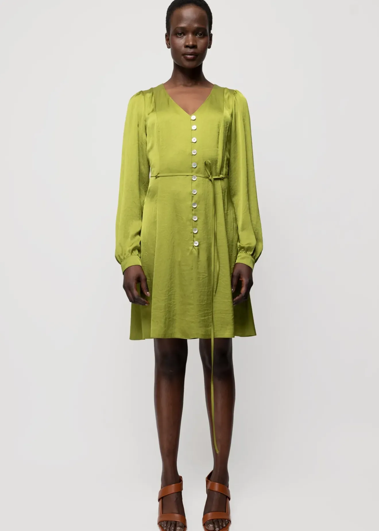 Vanilia Satijnen Mini Jurk Dark Lime Outlet