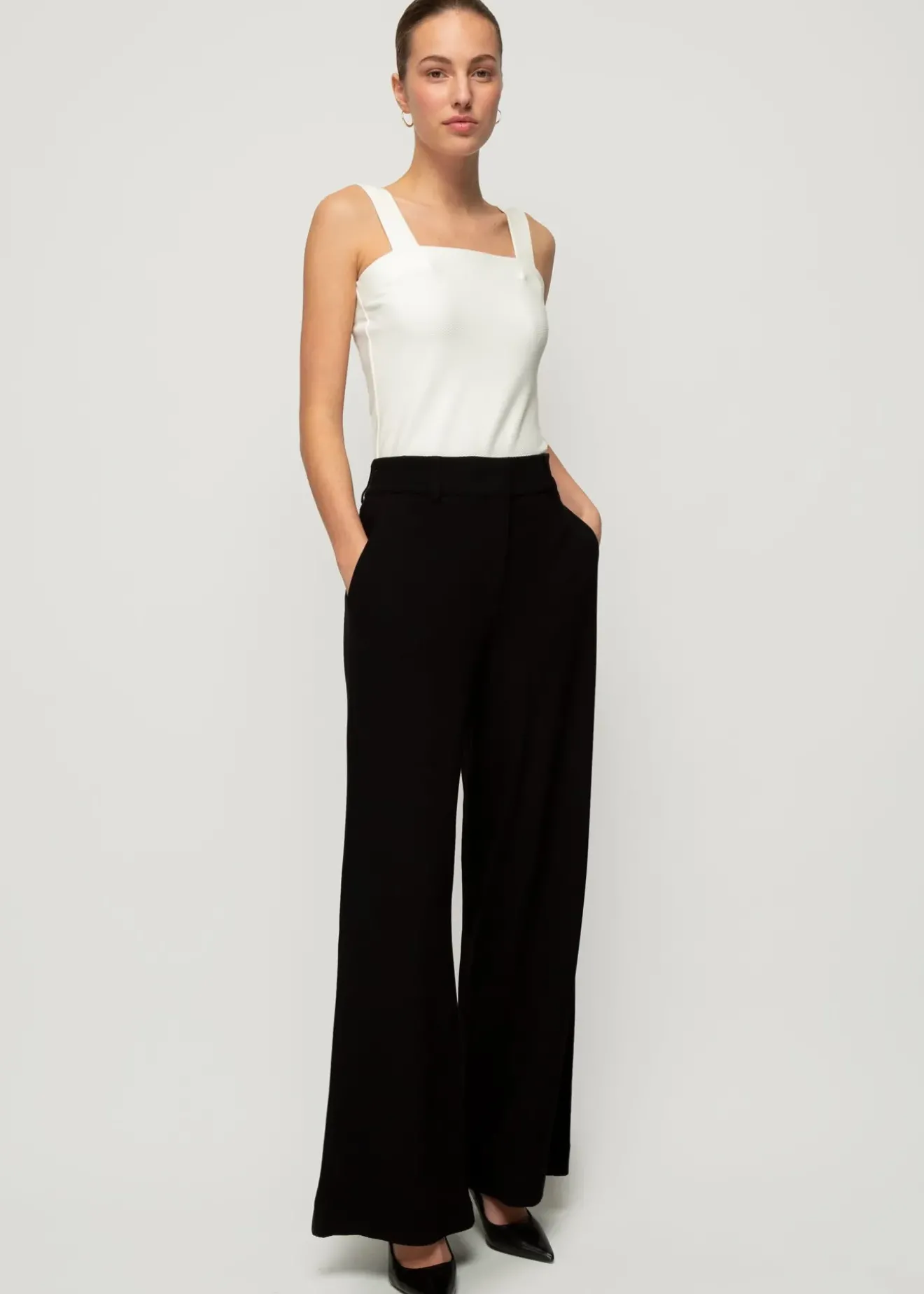 Vanilia Top Met Vierkante Hals Off White Sale