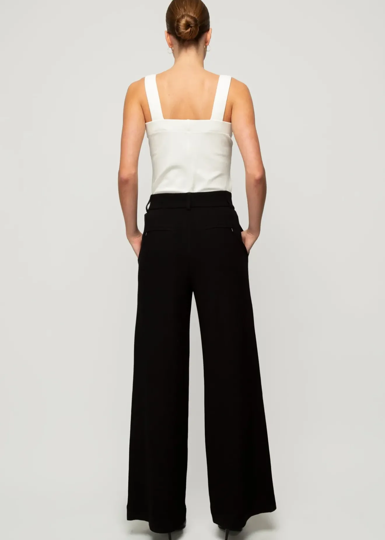 Vanilia Top Met Vierkante Hals Off White Sale