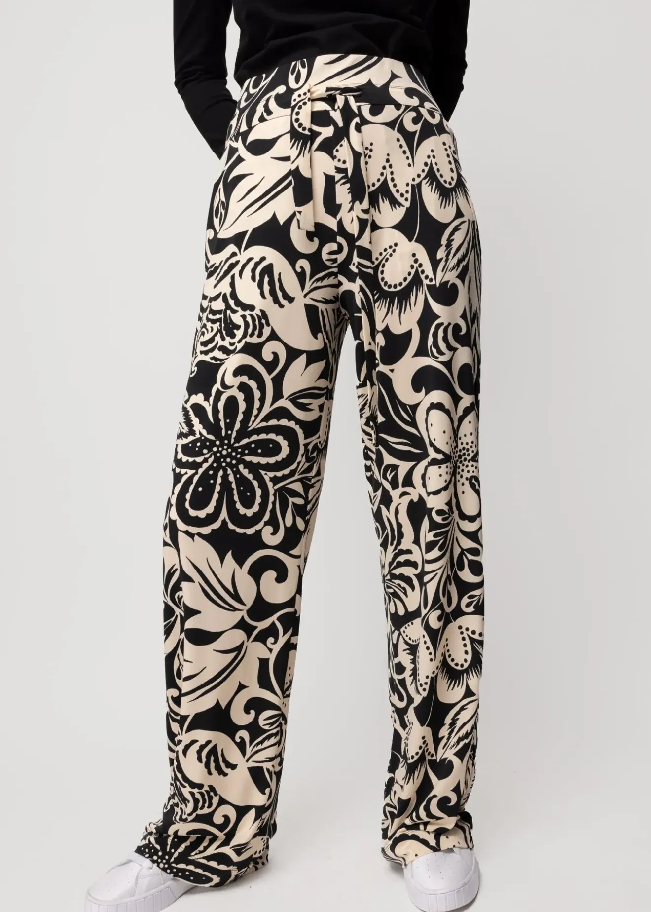 Vanilia Tricot Broek Met Bloemenprint Antique Cotton/Black Fashion