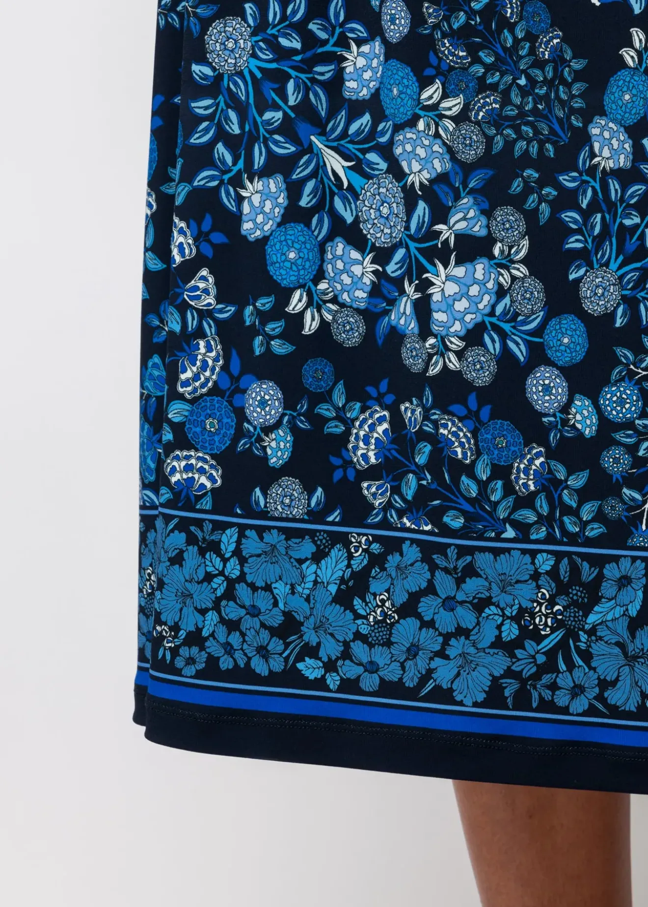 Vanilia Tricot Rok Met Bloemen Lago / Classic Navy / Indigo Clearance