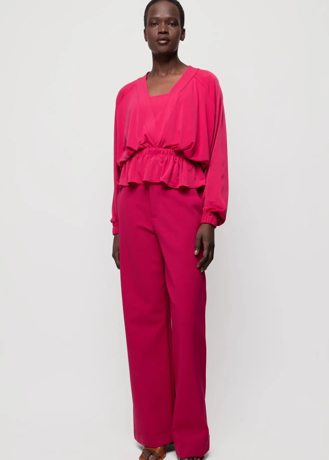 Vanilia Tricot Top Met V-Hals Sangria Clearance