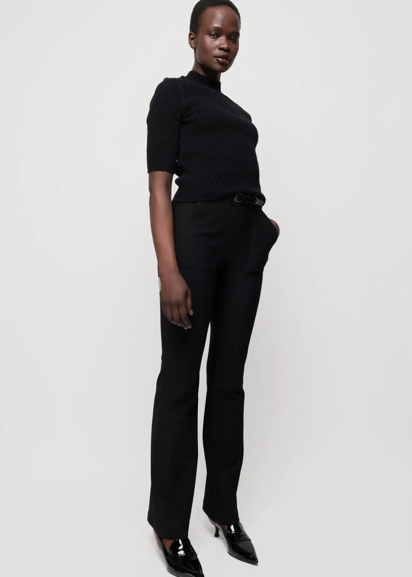 Vanilia Twill Broek Flared Zwart Fashion