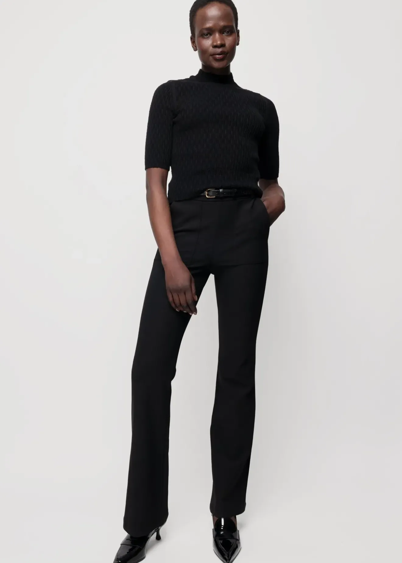 Vanilia Twill Broek Flared Zwart Fashion
