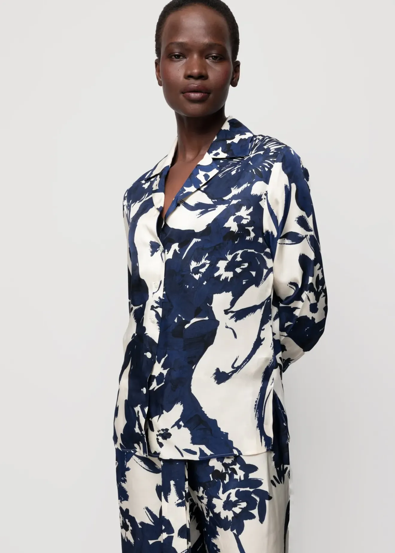 Vanilia Viscose Blouse Met Bloemen Classic Navy / Ecru Fashion