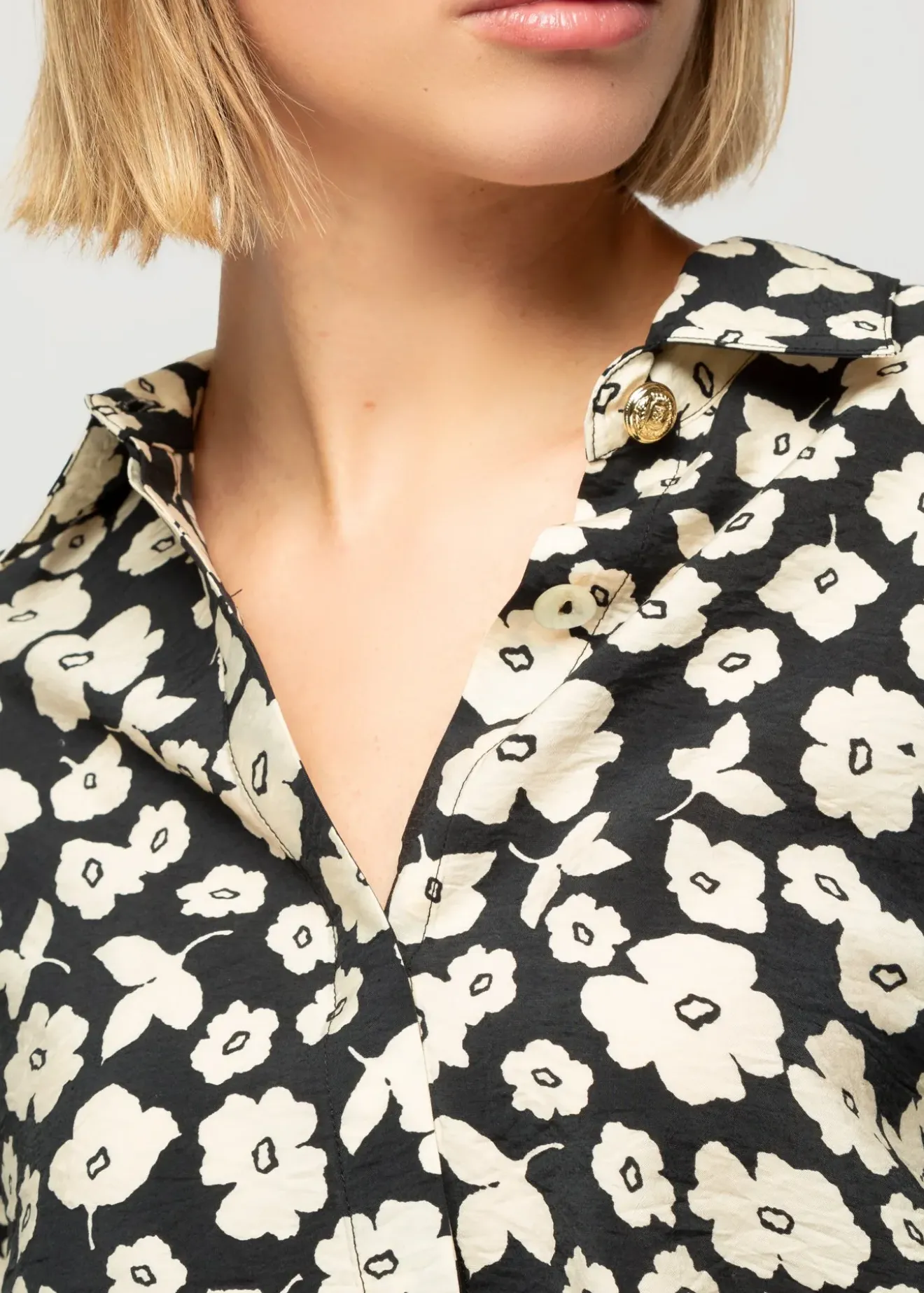 Vanilia Viscose Blouse Met Bloemenprint Black/Warm Ecru Discount