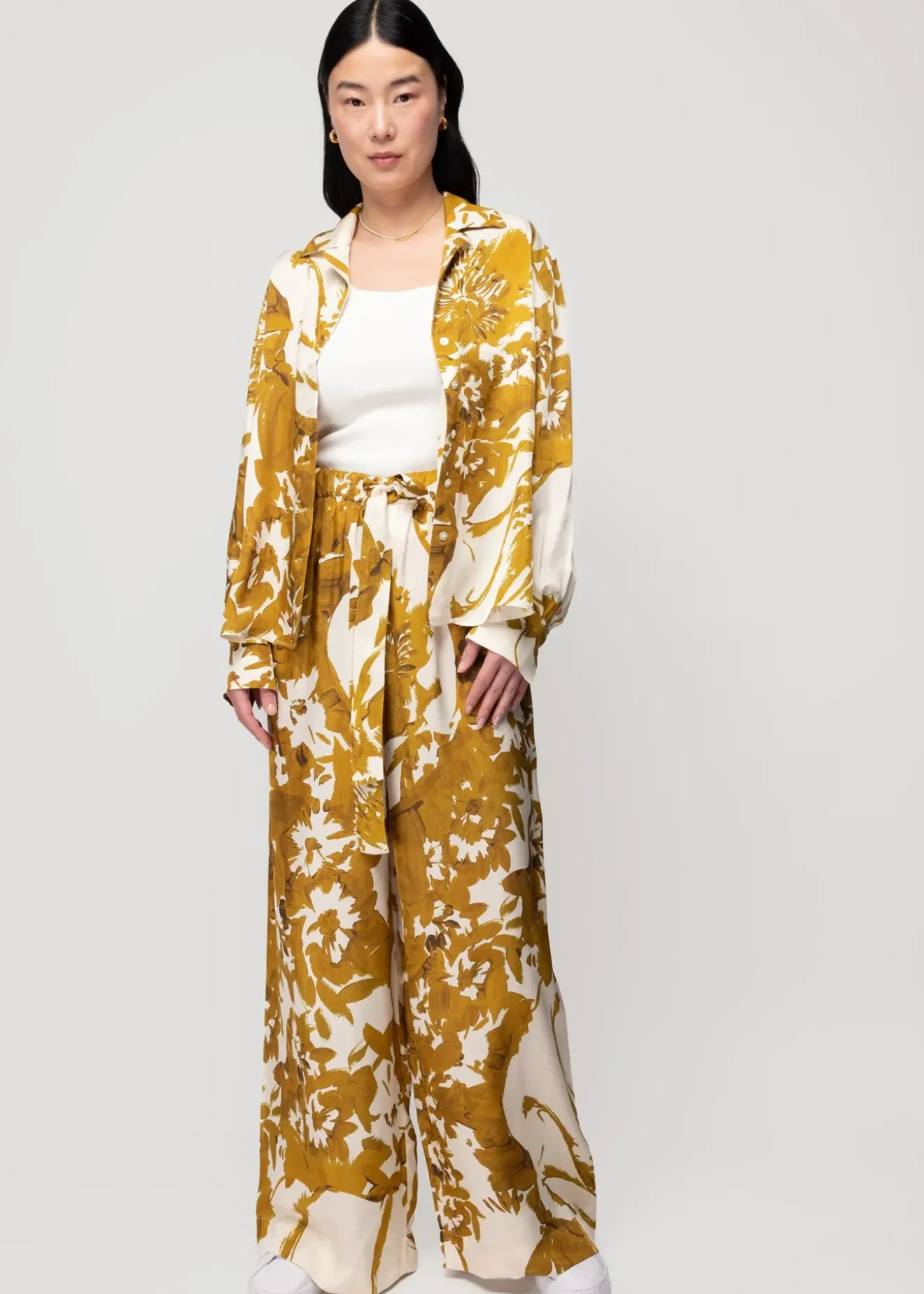 Vanilia Viscose Broek Met Bloemen Golden Ochre / Crema Sale
