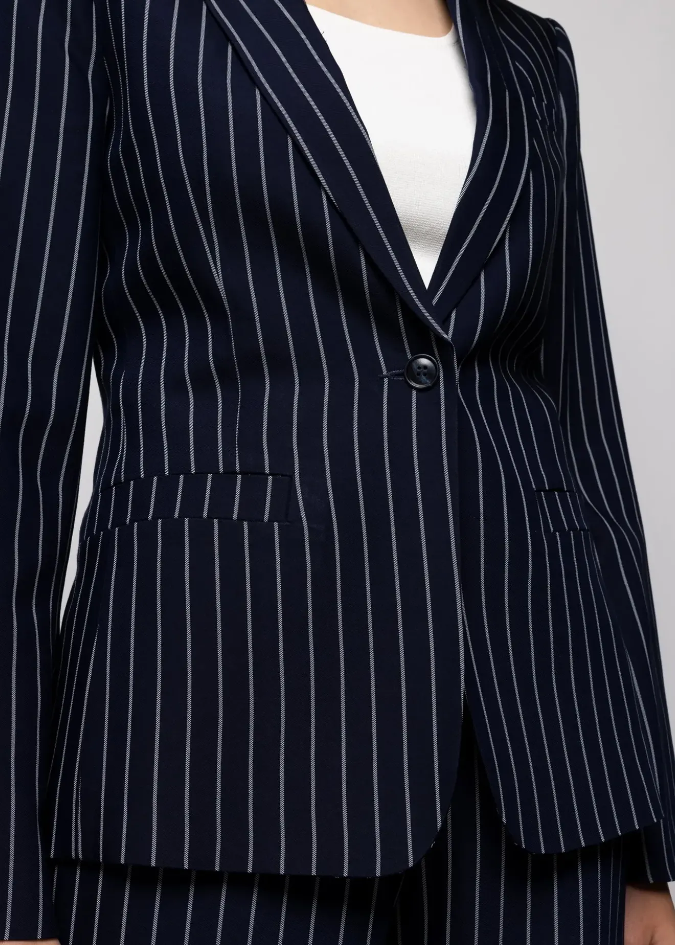 Vanilia Viscose Colbert Pin Stripe Classic Navy Outlet