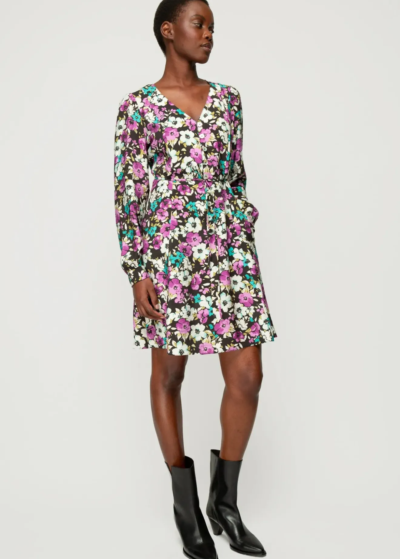 Vanilia Viscose Jurk Met Bloemen Black Verbena Green Lake Fashion