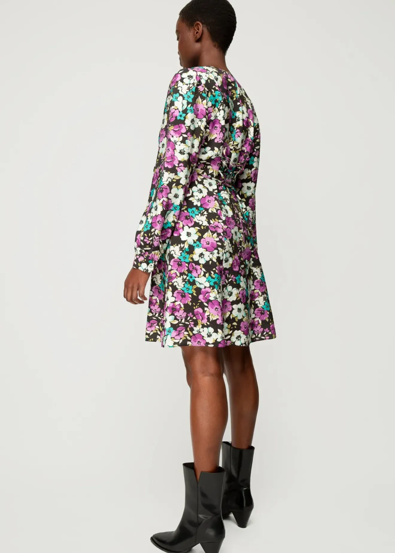 Vanilia Viscose Jurk Met Bloemen Black Verbena Green Lake Fashion