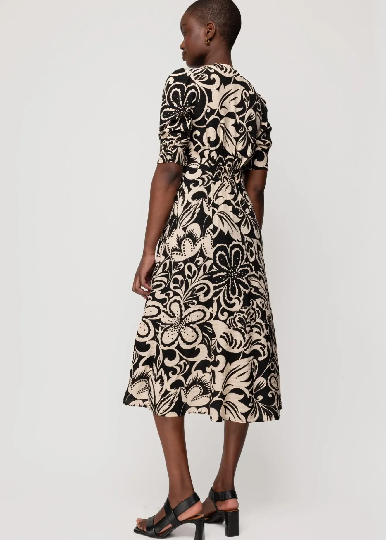 Vanilia Viscose Maxi Jurk Met Bloemenprint Antique Cotton/Black Clearance
