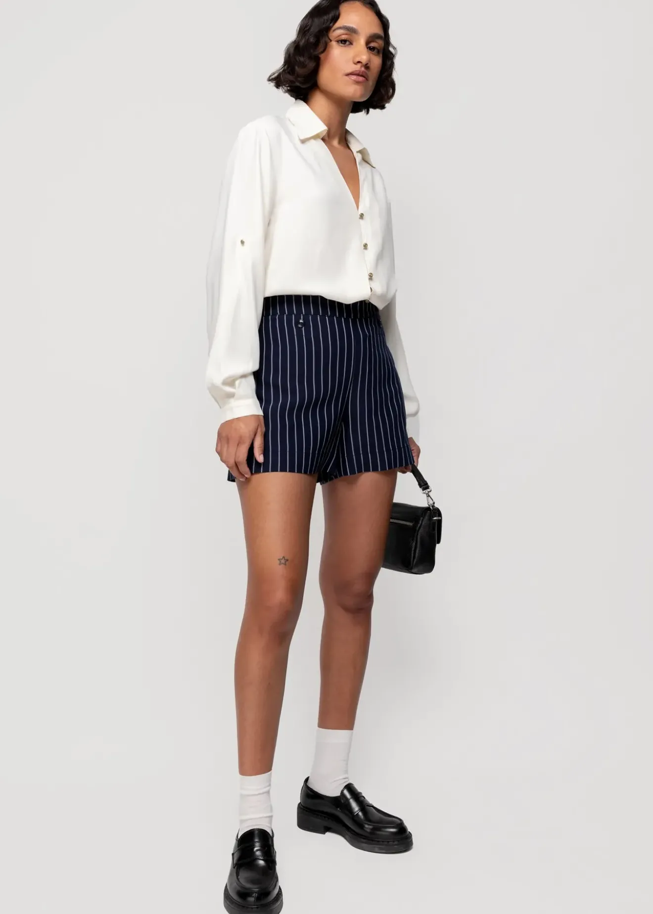 Vanilia Viscose Short Pin Stripe Classic Navy Hot