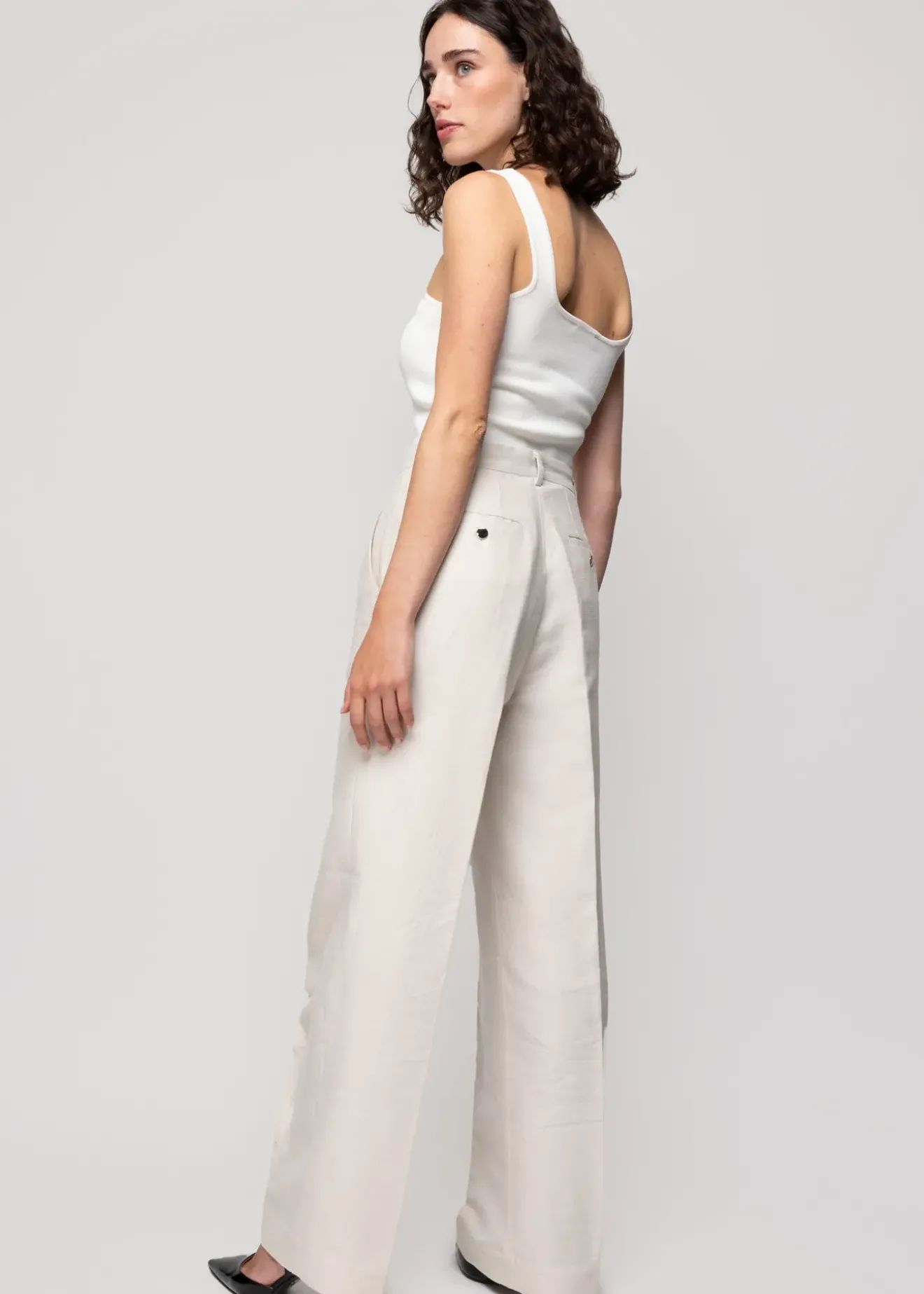 Vanilia Viscose Singlet Ecru New