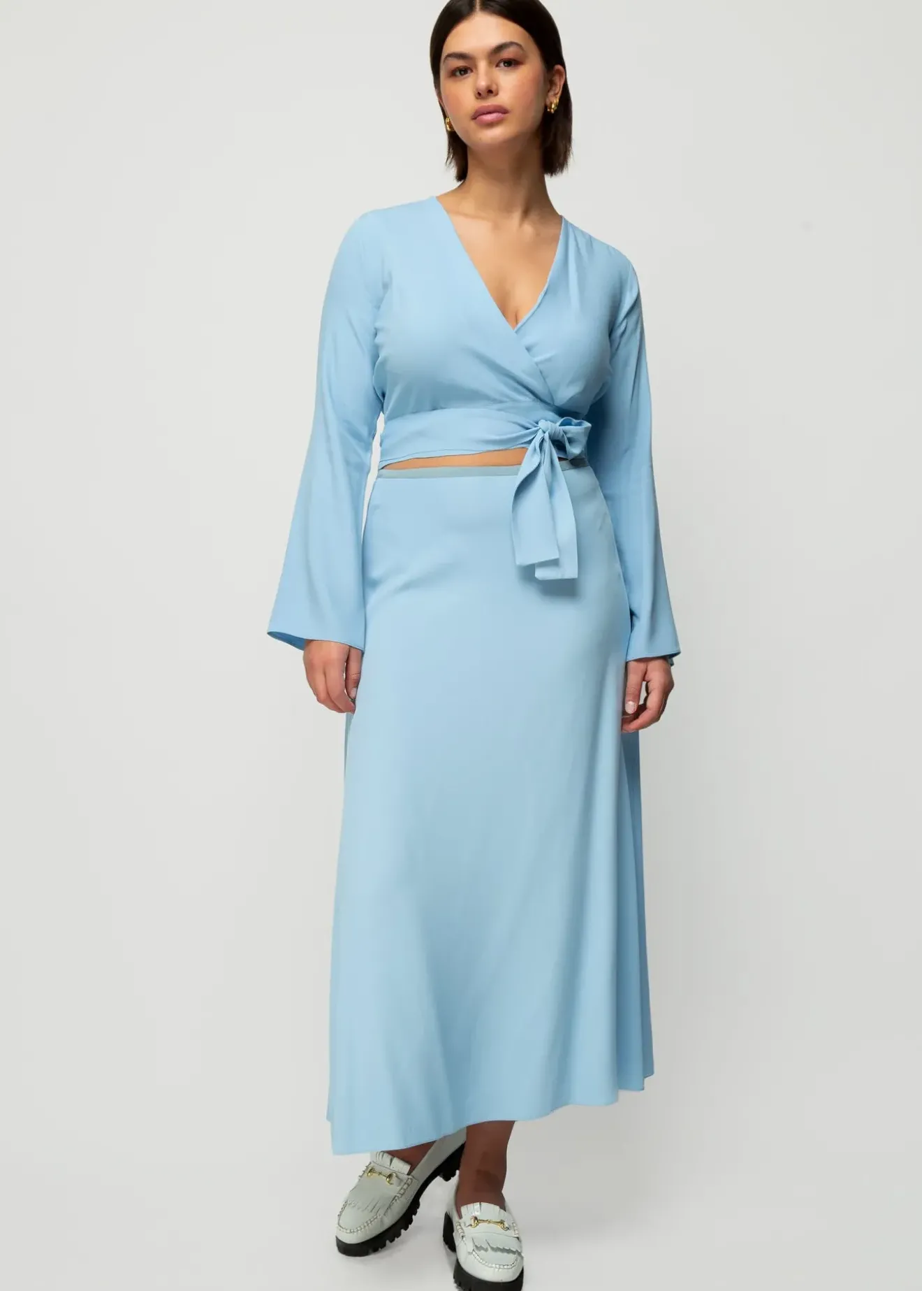 Vanilia Viscose Wrap Top Frost Blue Fashion
