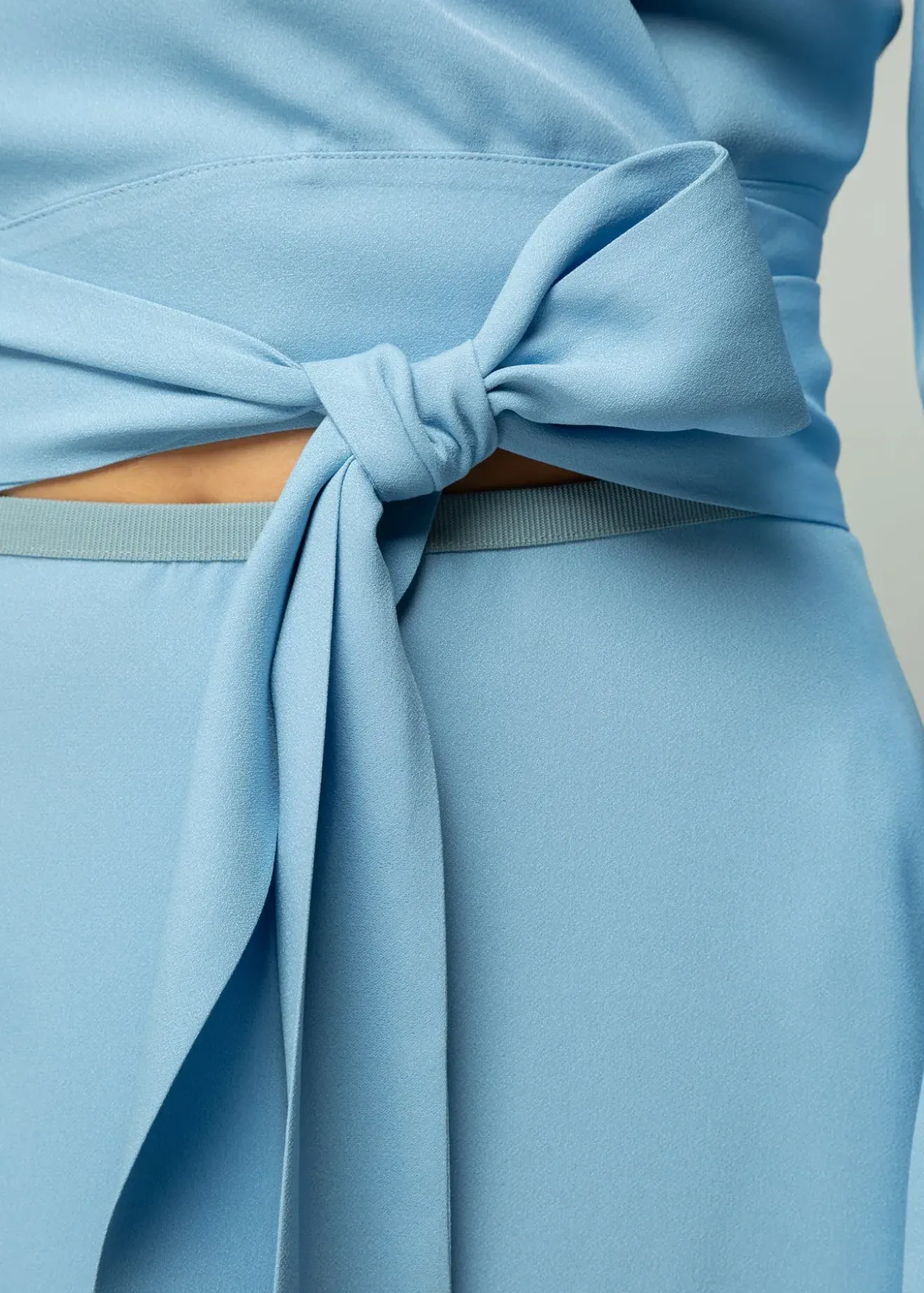 Vanilia Viscose Wrap Top Frost Blue Fashion